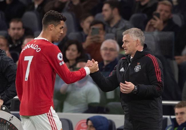 Solskjaer lên tiếng về vụ chuyển nhượng Cristiano Ronaldo ở MU